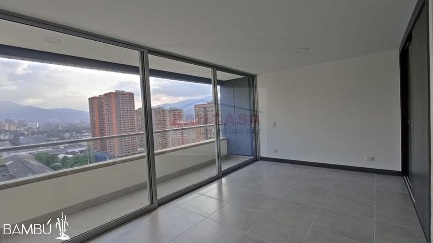 Apartaestudio en Arriendo en Ciudad del Río, Medellín - Imagen 1
