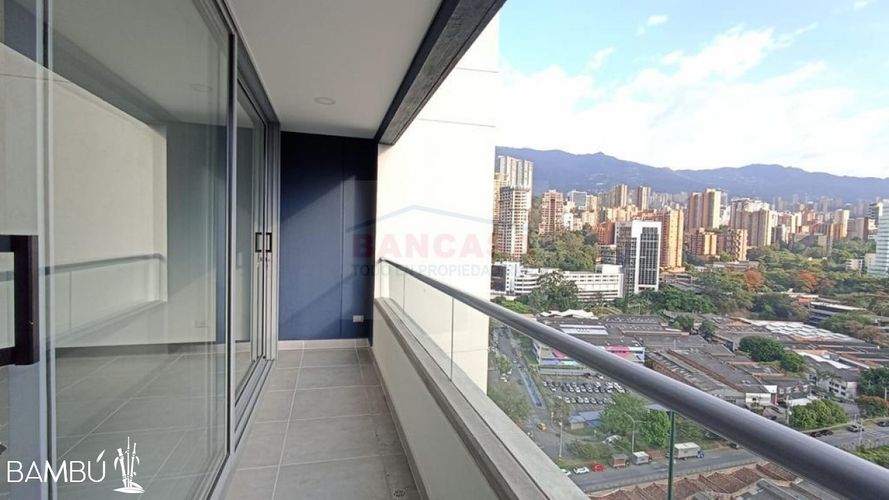 Apartaestudio en Arriendo en Ciudad del Río, Medellín - Miniatura 4