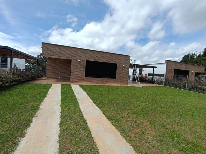 Finca en Arriendo en San isidro, Guarne - Imagen 1