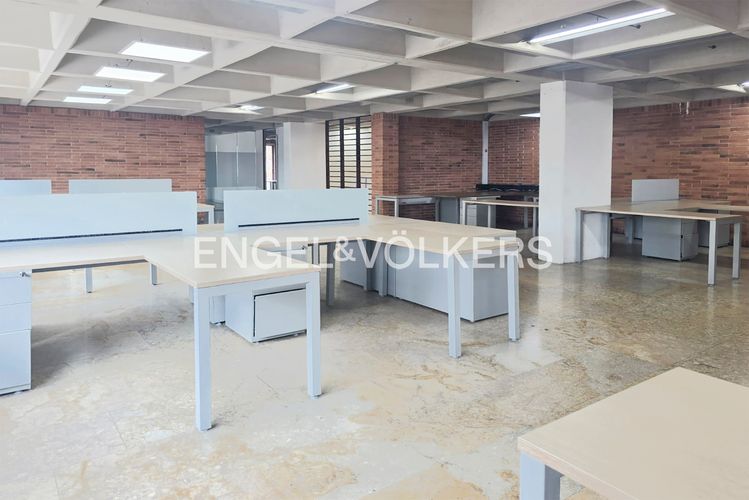Oficina en  Arriendo en Chico norte, Bogotá - Miniatura 2