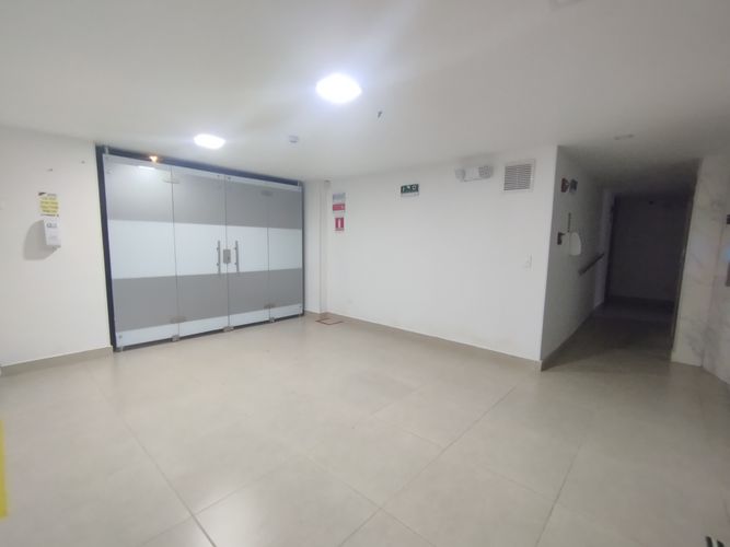 Edificio en  Arriendo en Niza, Bogotá - Miniatura 2