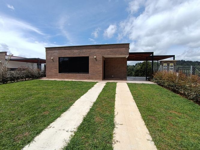 Finca en Arriendo en San isidro, Guarne - Imagen 1