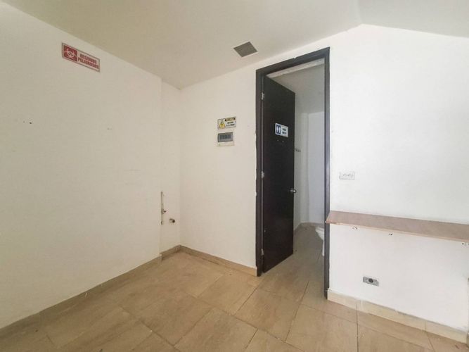 Local en Arriendo en Las Mercedes, Itaguí - Miniatura 2