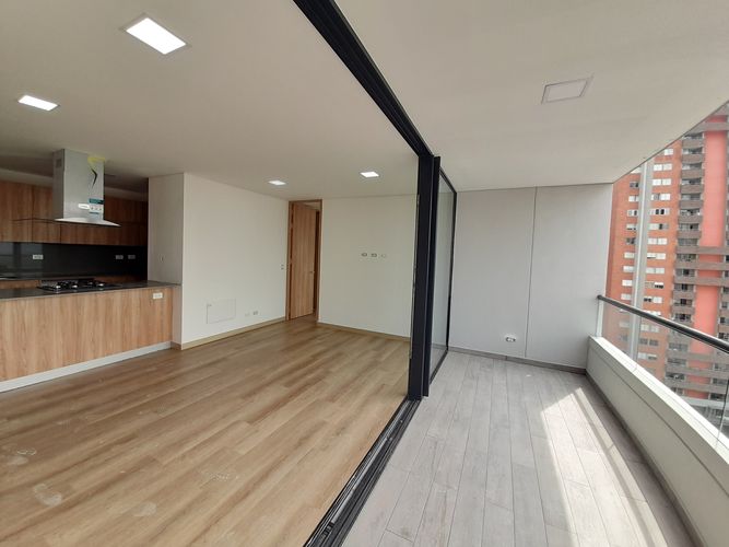 Apartamento en Venta en Los colores, Medellín - Miniatura 2