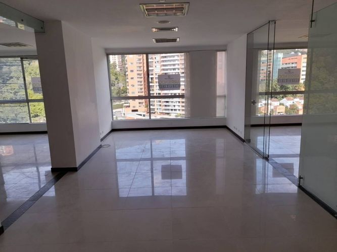 Oficina en Arriendo en El Poblado, Medellín - Miniatura 5