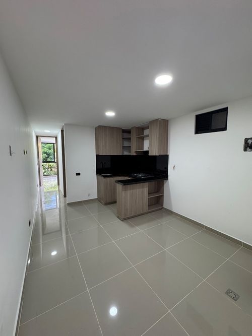 Apartaestudio en Arriendo en Los colores, Medellín - Miniatura 3