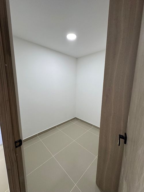 Apartaestudio en Arriendo en Los colores, Medellín - Miniatura 3