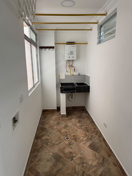 Apartamento en Arriendo en Los colores, Medellín - Miniatura 11