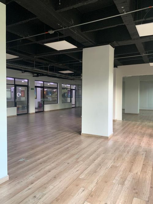 Oficina en Arriendo en El Poblado, Medellín - Miniatura 7