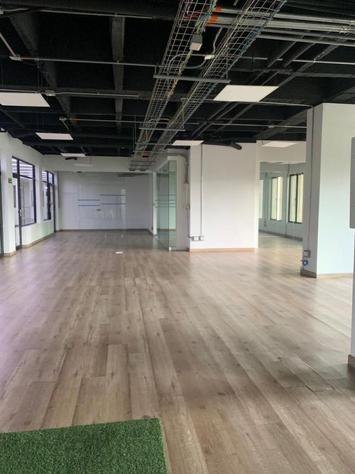 Oficina en Arriendo en El Poblado, Medellín - Miniatura 9