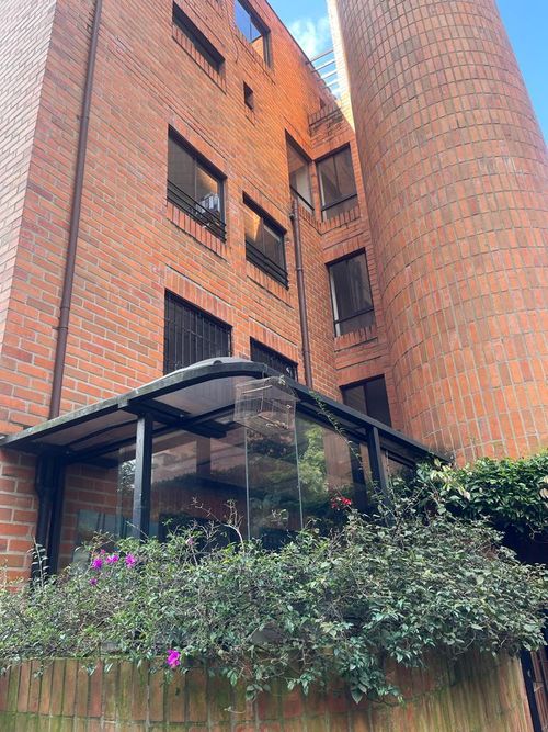 Edificio en Venta en La aguacatala, Medellín - Miniatura 2
