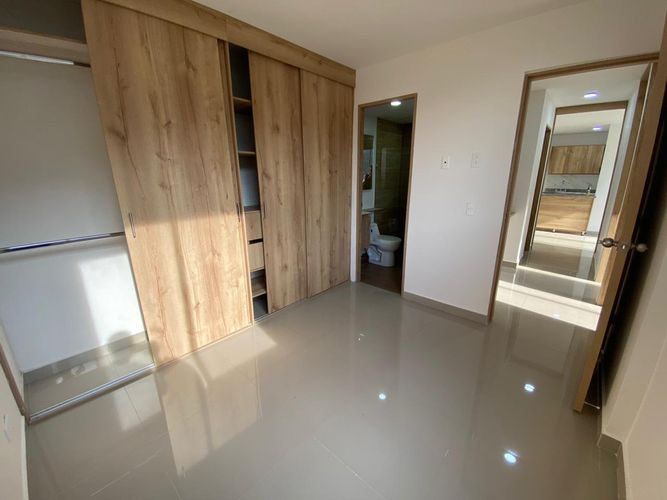 Apartamento en Arriendo en Loma de San Jose, Sabaneta - Miniatura 2