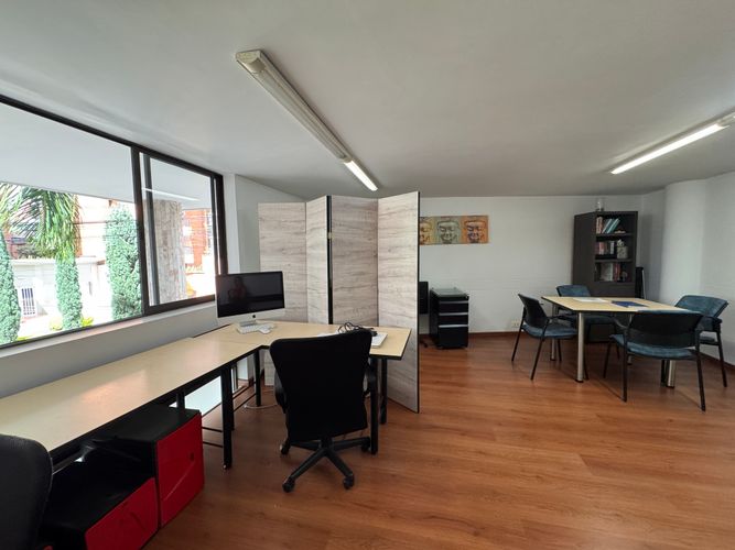 Local en Venta en Laureles, Medellín - Miniatura 2
