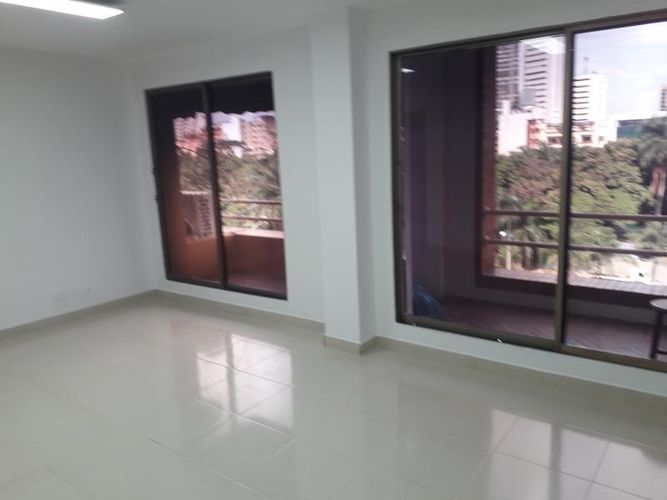 Oficina en  Arriendo en Centenario, Cali - Miniatura 2