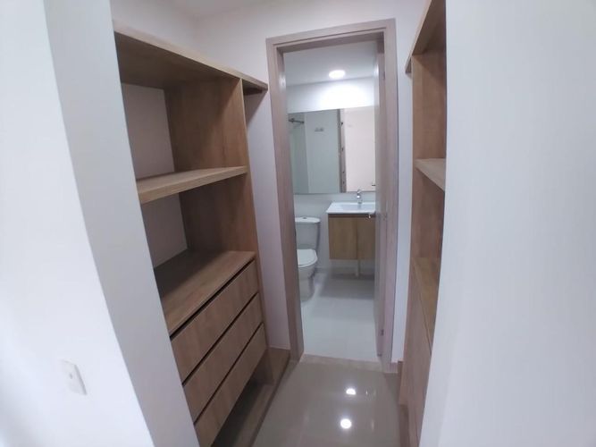 Apartaestudio en Arriendo en Urbanizacion la flora, Cali - Miniatura 2