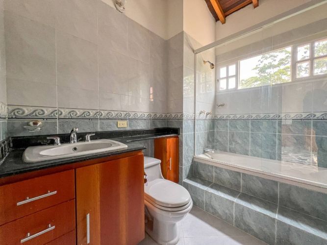 Casa en Arriendo en Zuñiga, Medellín - Miniatura 19
