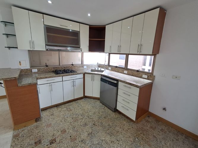 Apartamento en Arriendo en El Poblado, Medellín - Miniatura 3