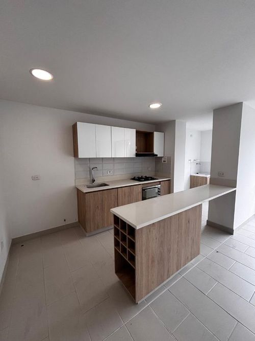 Apartamento en Venta en Los colores, Medellín - Miniatura 2