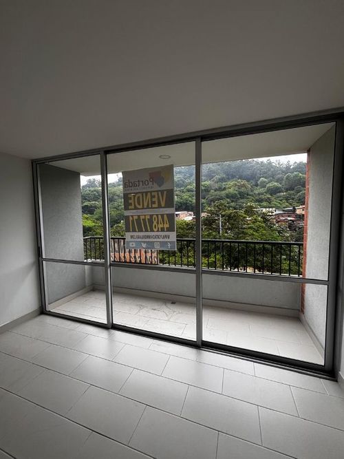 Apartamento en Venta en Los colores, Medellín - Miniatura 6