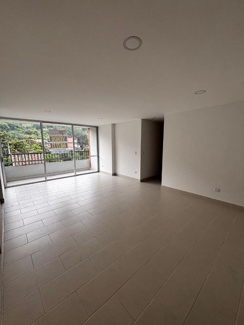 Apartamento en Venta en Los colores, Medellín - Miniatura 7