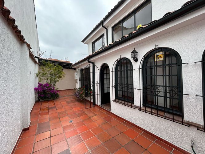 Casa en Arriendo en Santa Barbara, Bogotá - Miniatura 2