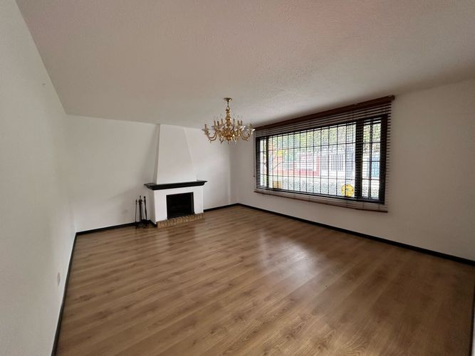Casa en Arriendo en Santa Barbara, Bogotá - Miniatura 4