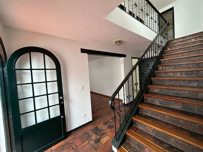 Casa en Arriendo en Santa Barbara, Bogotá - Miniatura 5