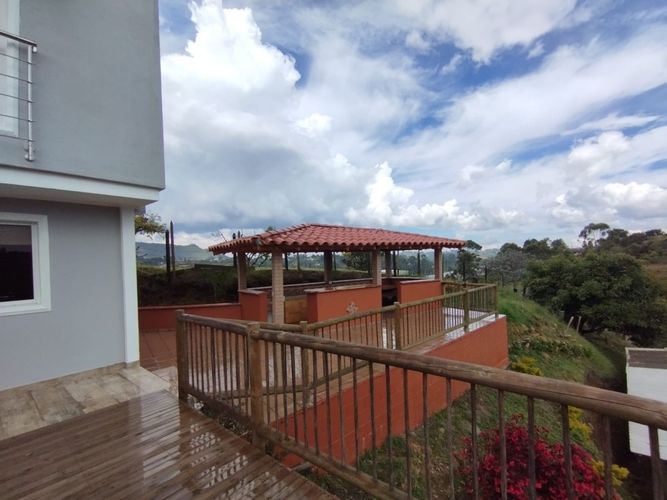 Finca en  Arriendo en Toldas, Guarne - Miniatura 2