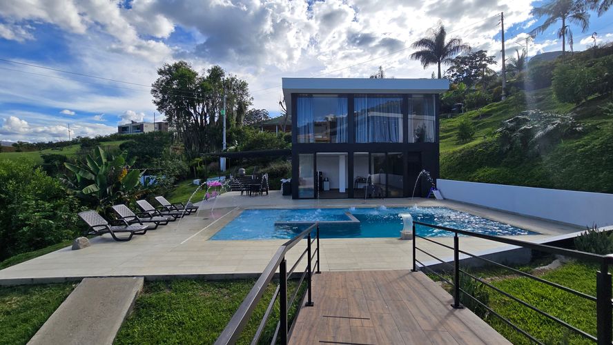 Finca en Arriendo en Copacabana - Miniatura 3
