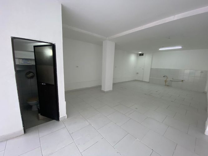 Local en Arriendo en Boston, Medellín - Miniatura 4