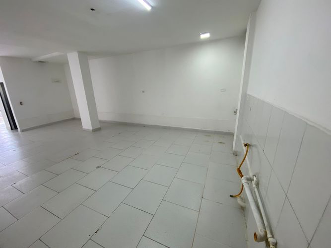 Local en Arriendo en Boston, Medellín - Miniatura 5