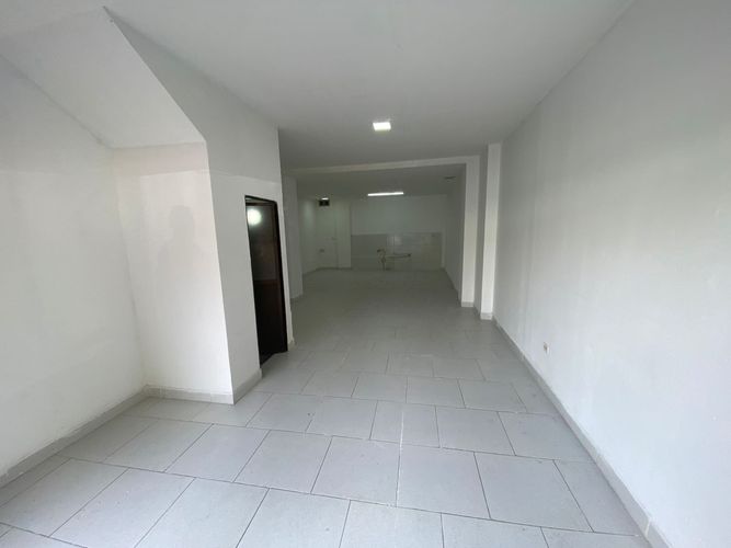 Local en Arriendo en Boston, Medellín - Miniatura 9