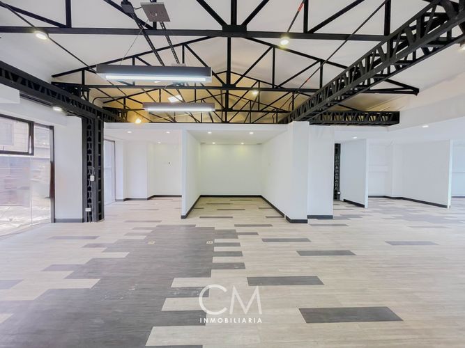 Local en Arriendo en Santa Barbara, Bogotá - Miniatura 11