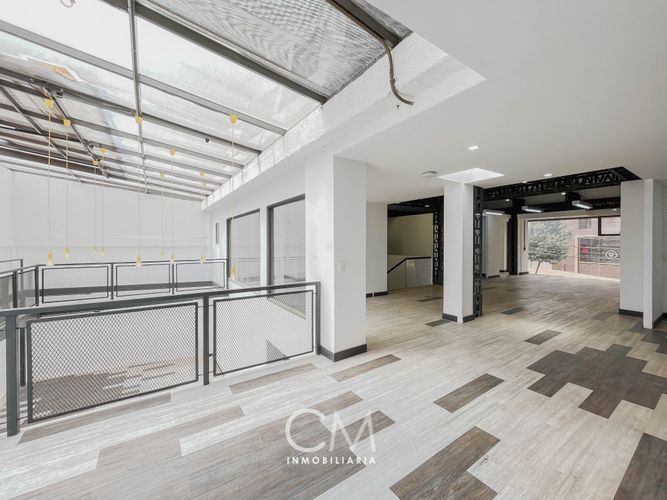Local en Arriendo en Santa Barbara, Bogotá - Miniatura 18