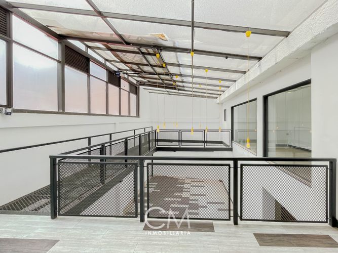 Local en Arriendo en Santa Barbara, Bogotá - Miniatura 20