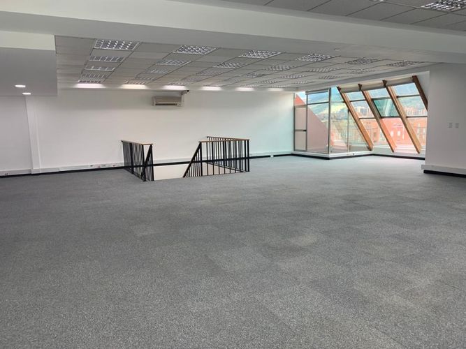 Oficina en Arriendo en Santa Barbara, Bogotá - Miniatura 2