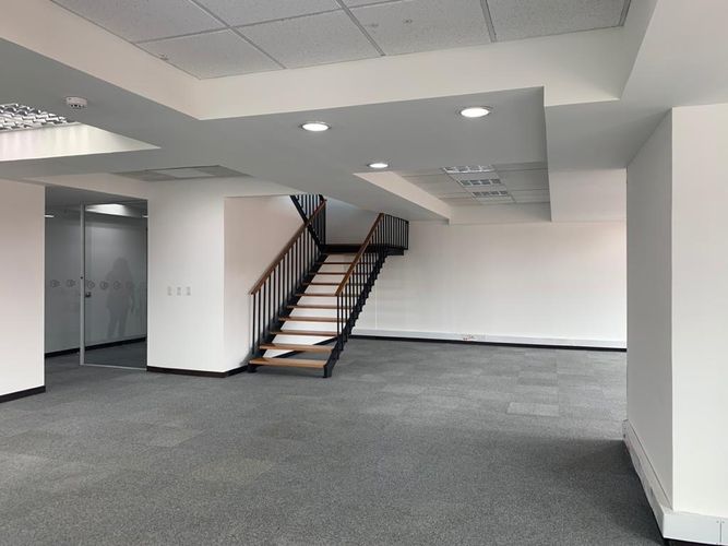 Oficina en Arriendo en Santa Barbara, Bogotá - Miniatura 3
