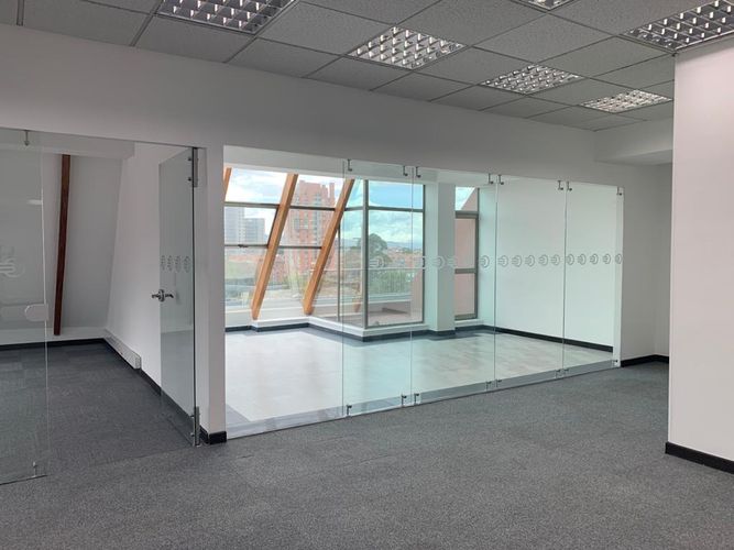 Oficina en Arriendo en Santa Barbara, Bogotá - Miniatura 7