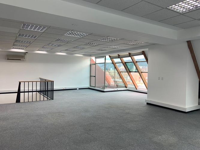 Oficina en Arriendo en Santa Barbara, Bogotá - Miniatura 9