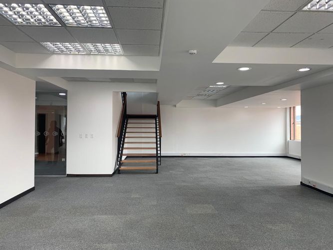 Oficina en Arriendo en Santa Barbara, Bogotá - Miniatura 18