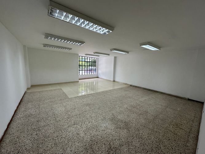 Local en Arriendo en Bretaña, Cali - Miniatura 18