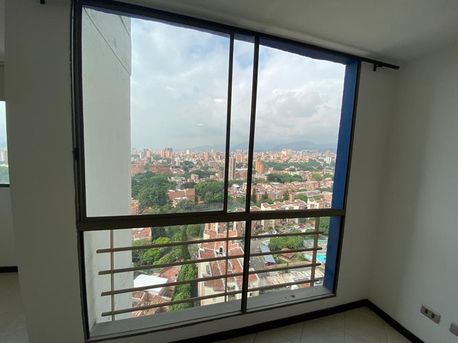 Apartamento en Arriendo en Calasanz, Medellín - Miniatura 2