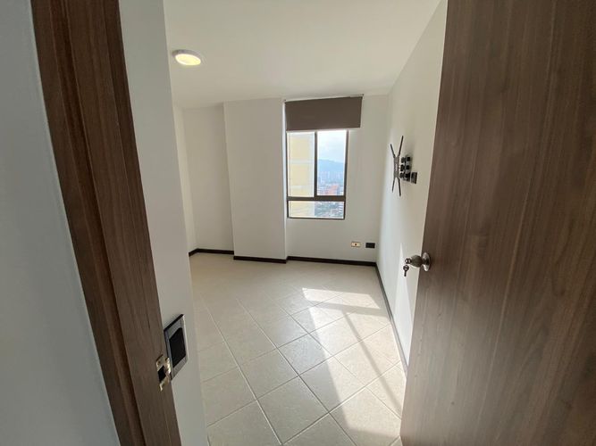 Apartamento en Arriendo en Calasanz, Medellín - Miniatura 8