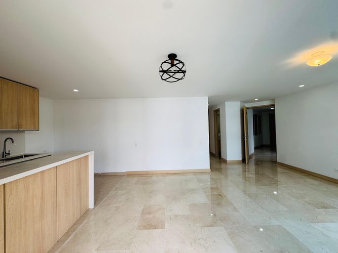 Apartamento en Arriendo en Laureles, Medellín - Miniatura 3