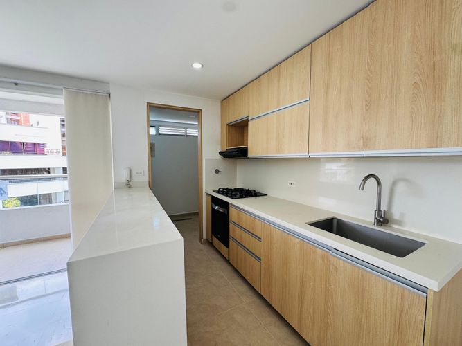Apartamento en Arriendo en Laureles, Medellín - Miniatura 4