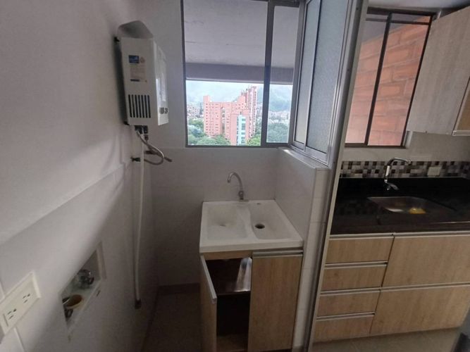 Apartamento en Arriendo en Loma de los bernal, Medellín - Miniatura 6