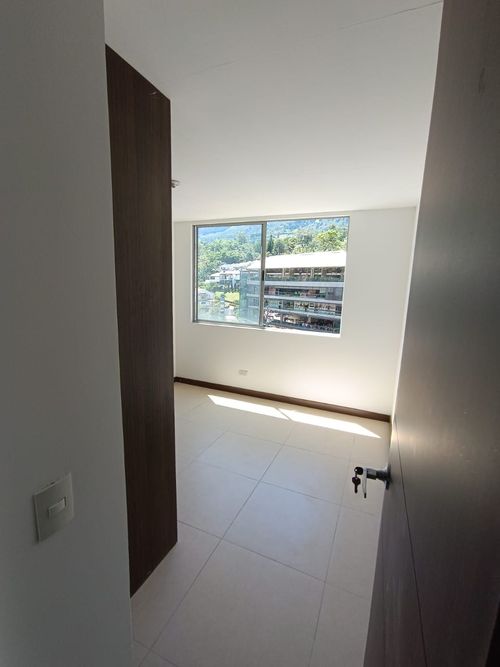 Apartamento en Arriendo en Loma del Esmeraldal, Envigado - Miniatura 3