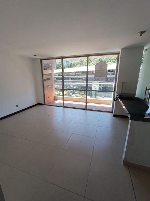 Apartamento en Arriendo en Loma del Esmeraldal, Envigado - Miniatura 4