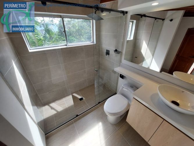 Casa en Arriendo en El Poblado, Medellín - Miniatura 11