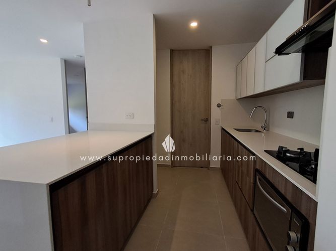 Apartaestudio en Arriendo en Los Balsos, Medellín - Miniatura 6